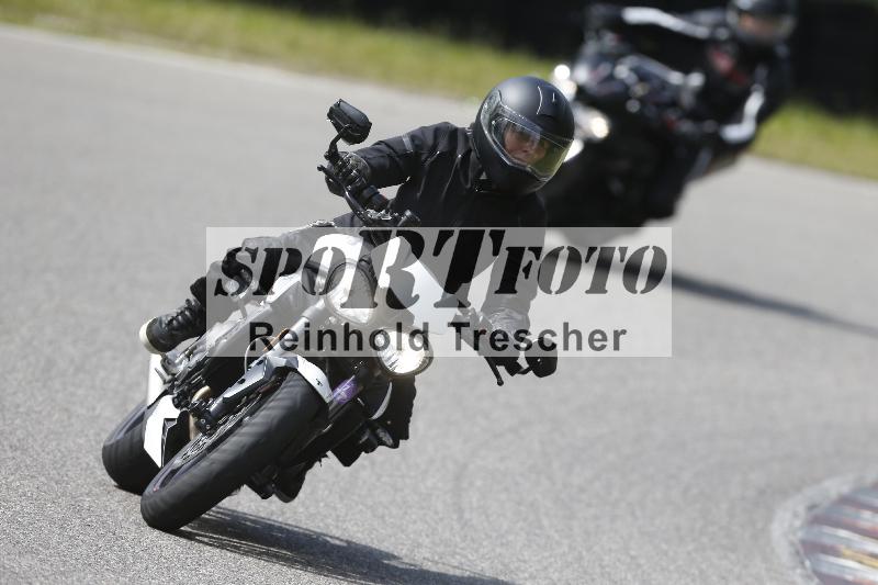 /Archiv-2024/17 01.05.2024 Speer Racing ADR/Schnuppertraining